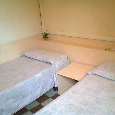 Cadoro בית הארחה 2*